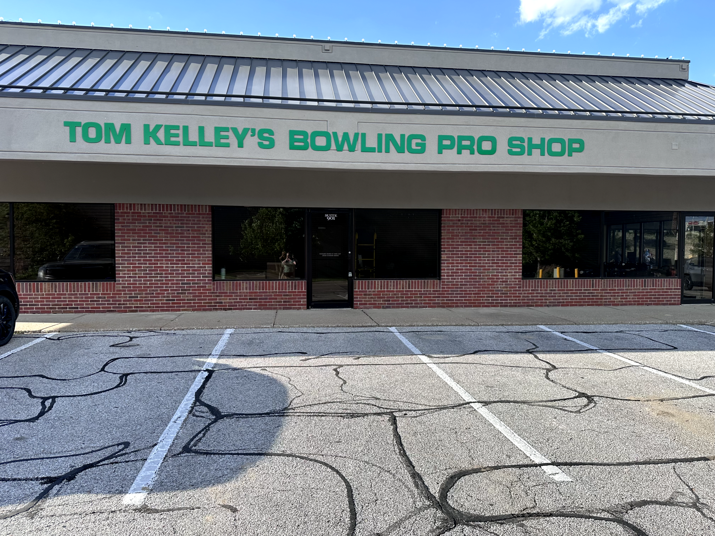 tom kelleys pro shop new location